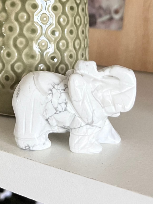 Eléphant Howlite