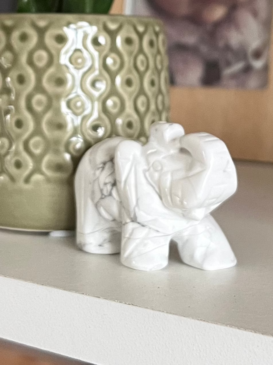 Eléphant Howlite