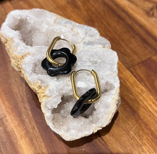 Créoles Fleurs Obsidienne Noire (rondes ou ovales)